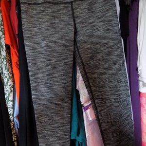 Victoria Sport Knockout Capri Medium Rise  Size XS